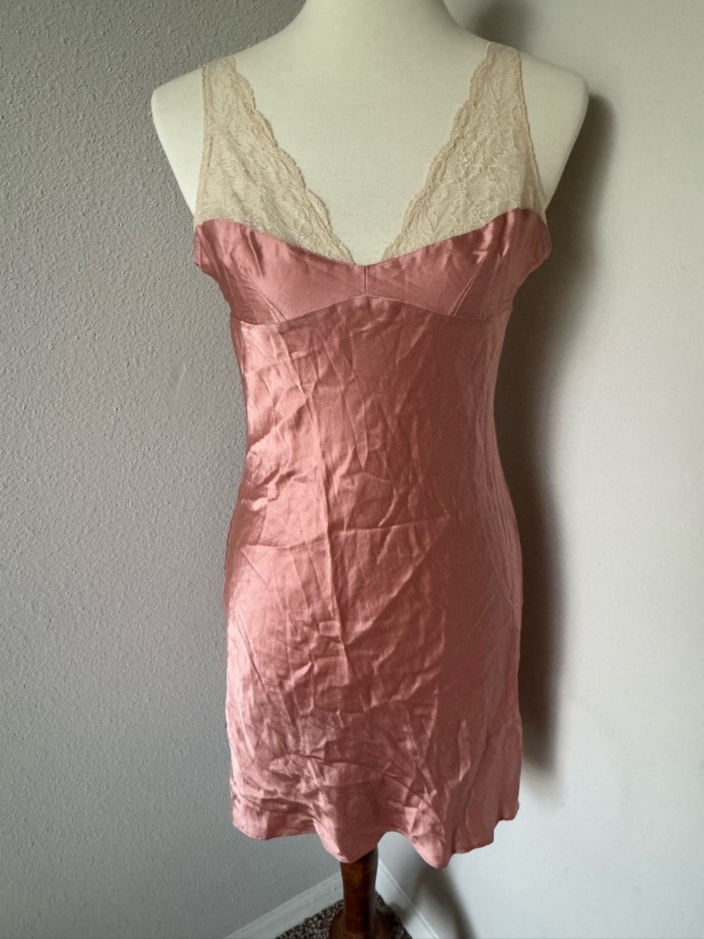 ✨Vintage Victoria Secret 100% Silk Lace Slip Chemise Coquette✨